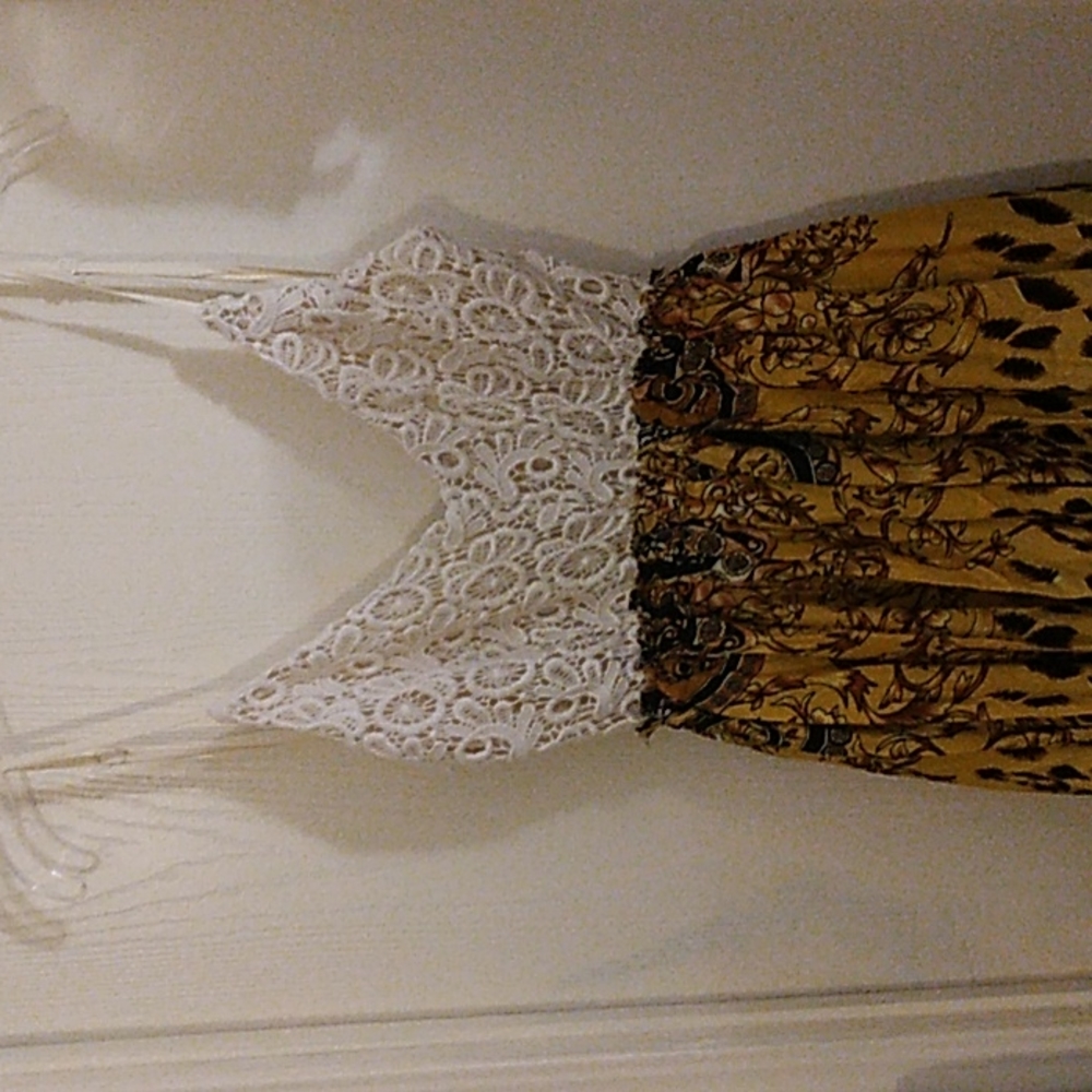 Fashion Nova ancient Rome print maxi dress - Picture 2 of 7